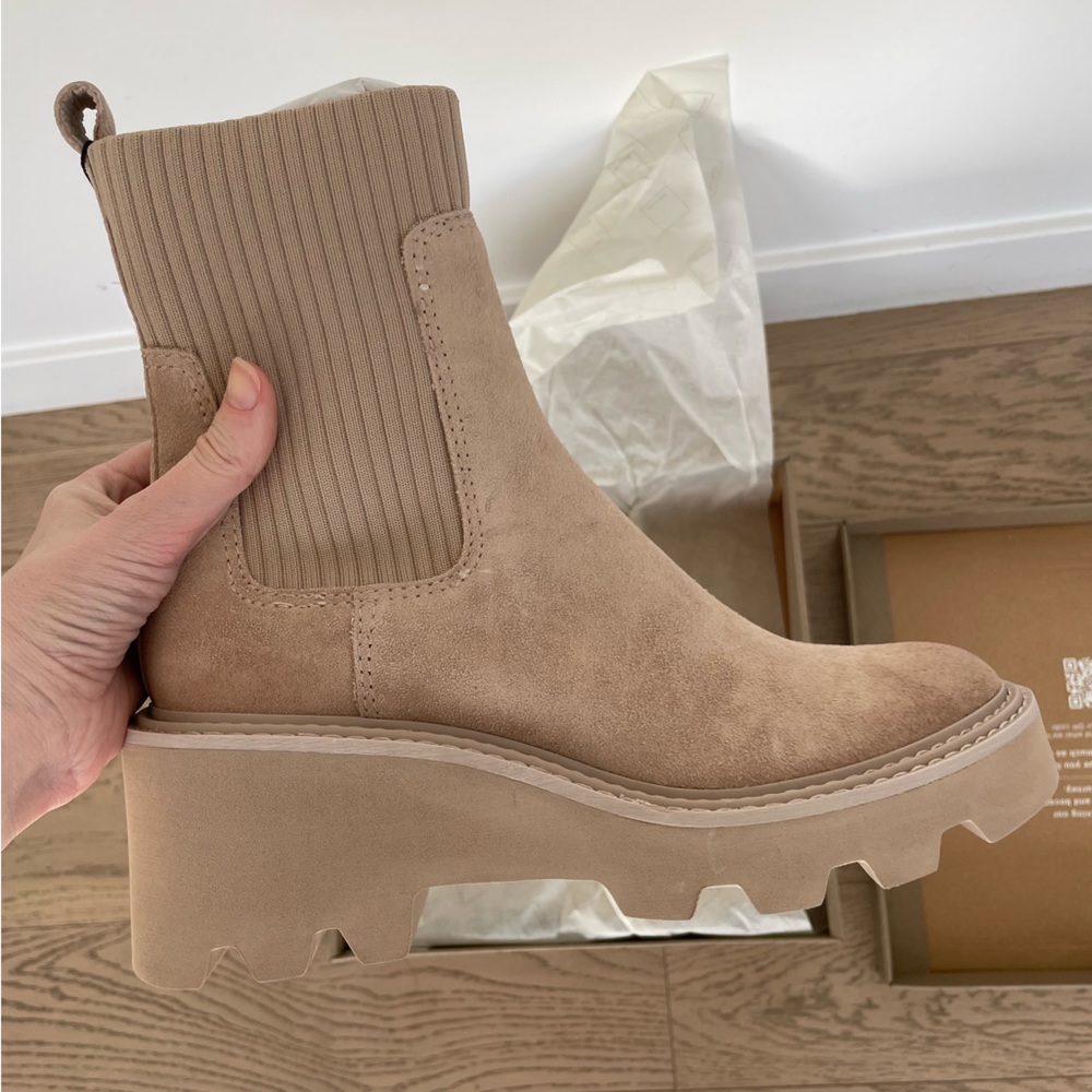 Never worn Dolce Vita boots. Size 8.5   
HOVEN H2O BOOTS DUNE SUEDE
DUNE SUED